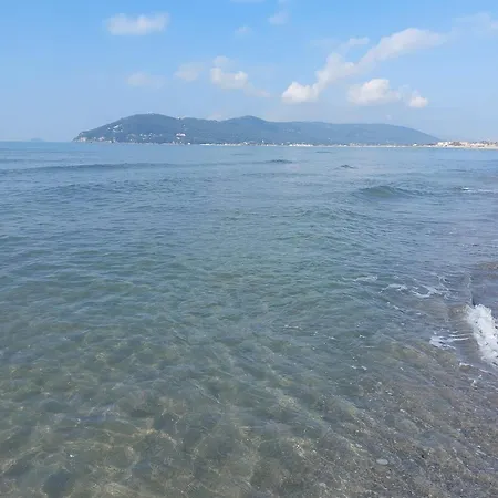 Tra Monti E Mare Via Filippo Turati 17 Bis Apartment *