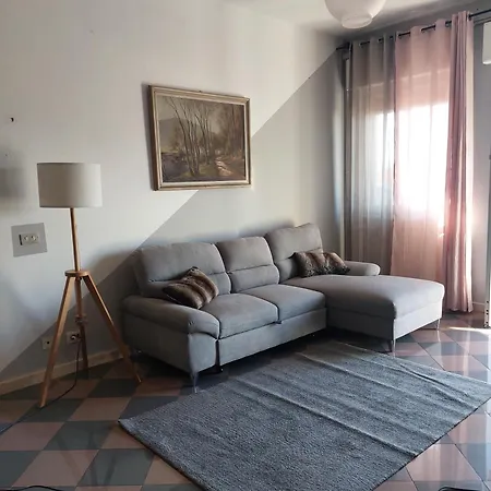 Tra Monti E Mare Via Filippo Turati 17 Bis * Carrara