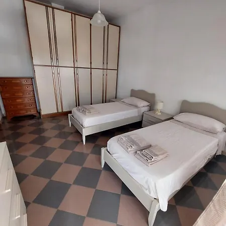 Tra Monti E Mare Via Filippo Turati 17 Bis Apartamento *